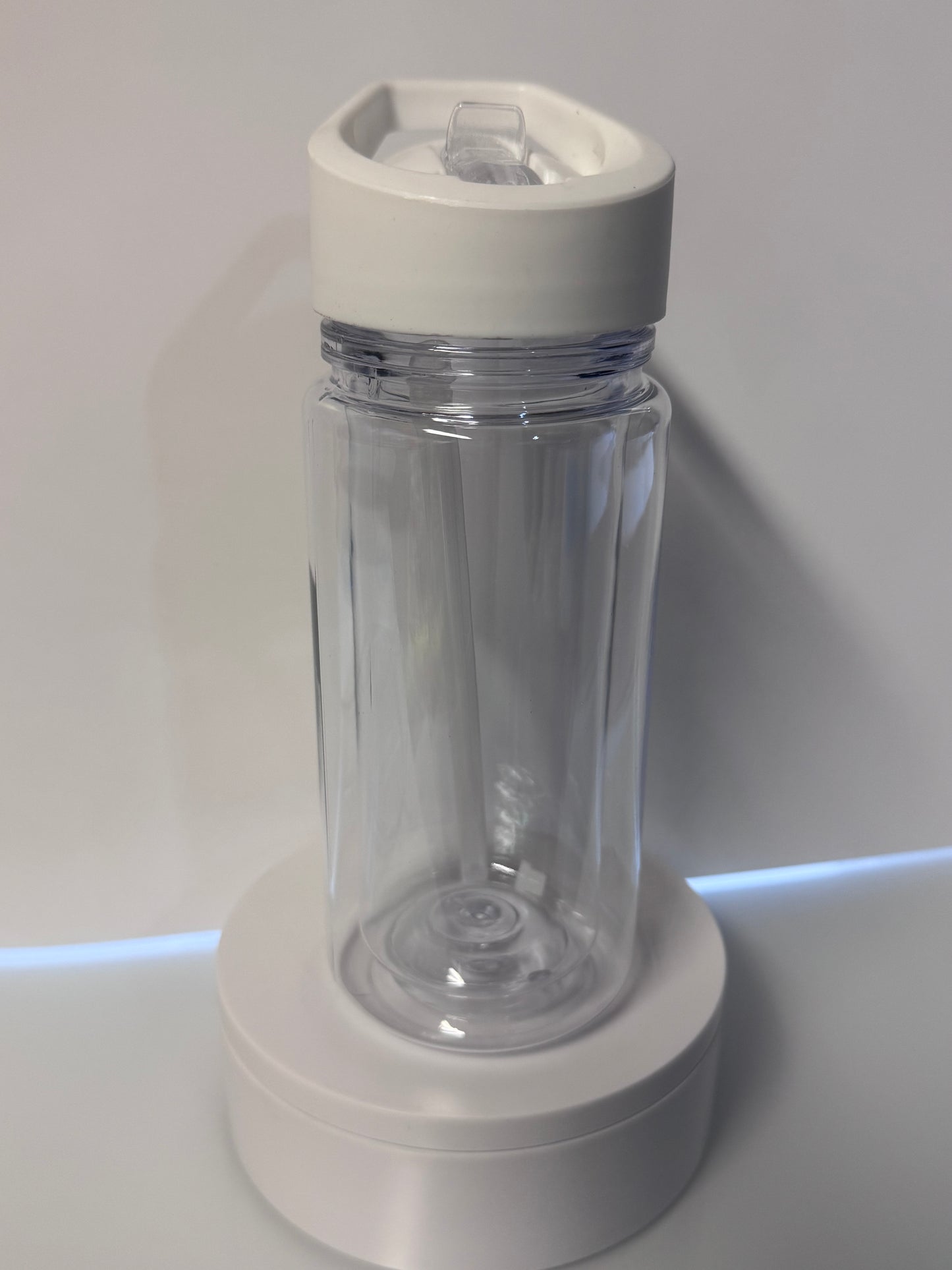 10 oz kids zippy cup (snow globe)