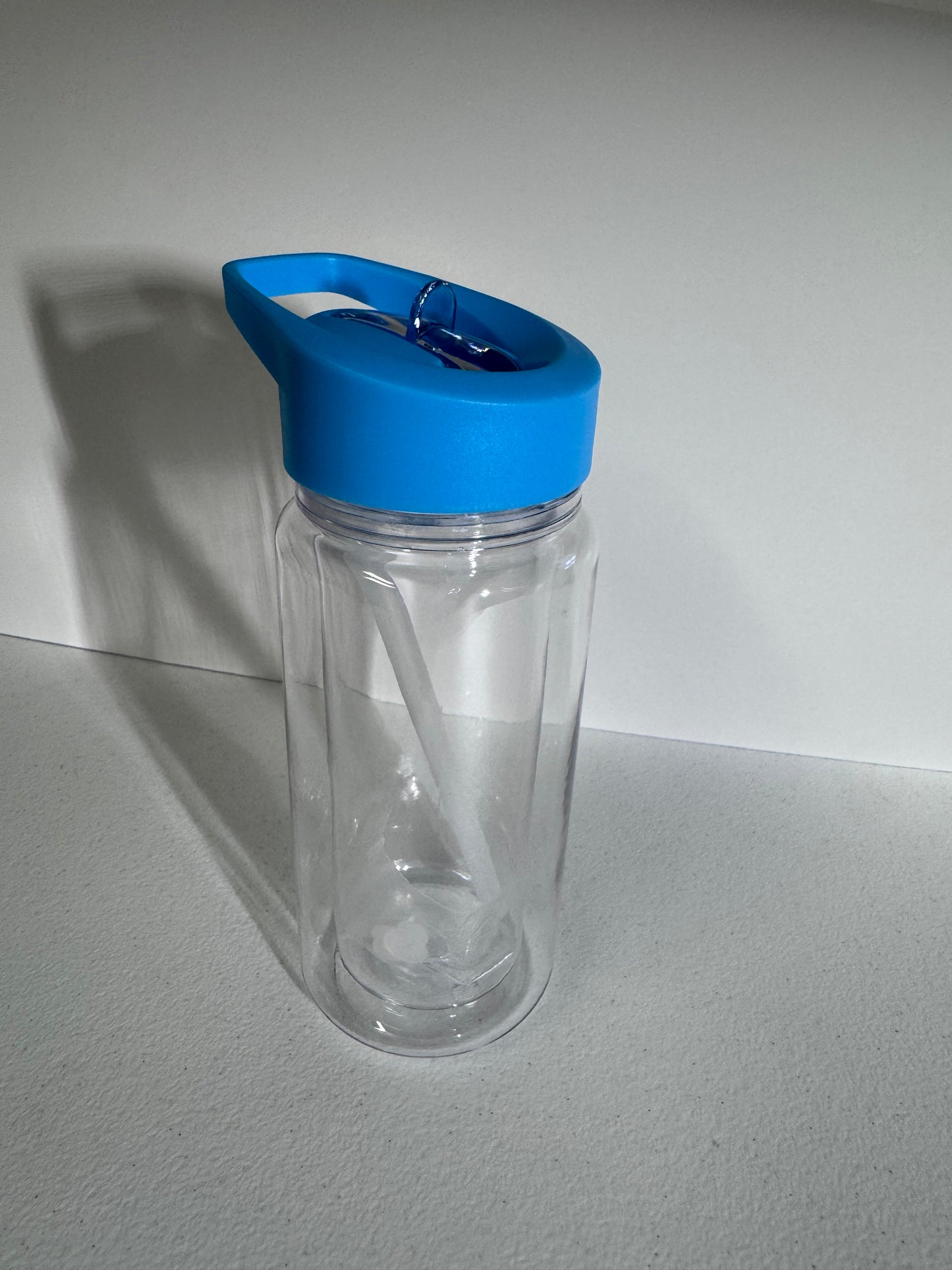 10 oz kids zippy cup (snow globe)