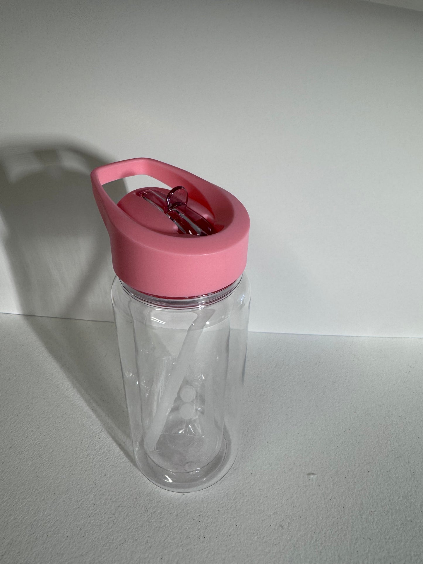 10 oz kids zippy cup (snow globe)